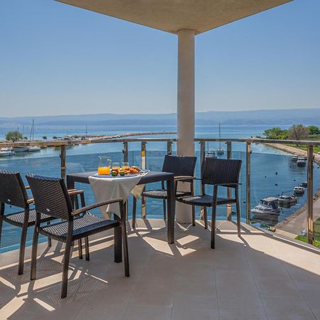 Ap 4+2 In One Of The Most Luxury Building In Omiš Chambre photo