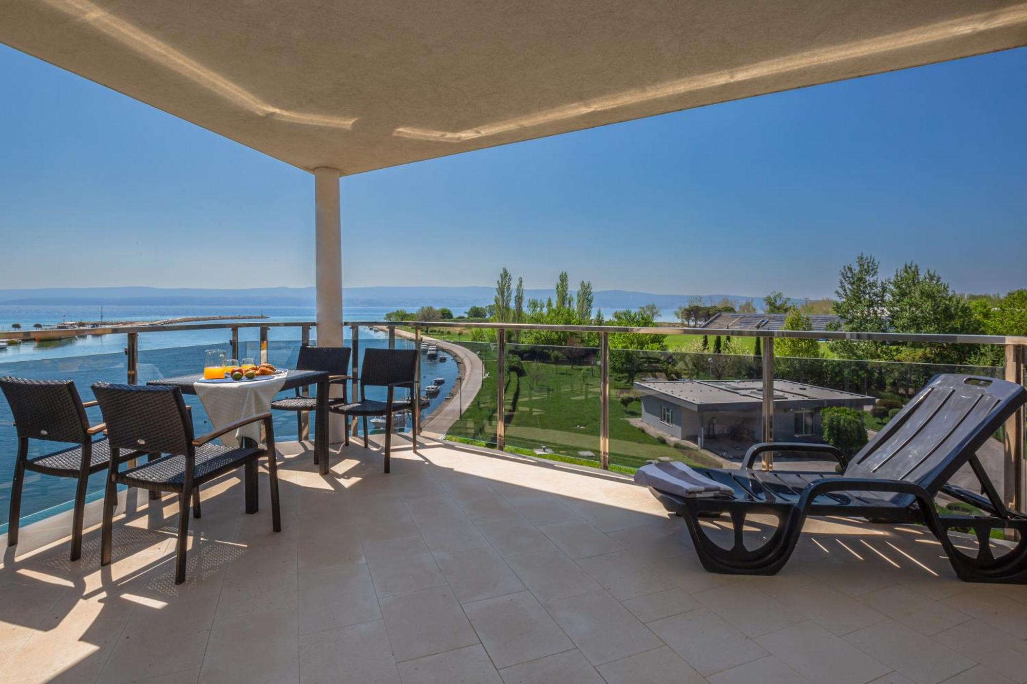 Ap 4+2 In One Of The Most Luxury Building In Omiš Chambre photo