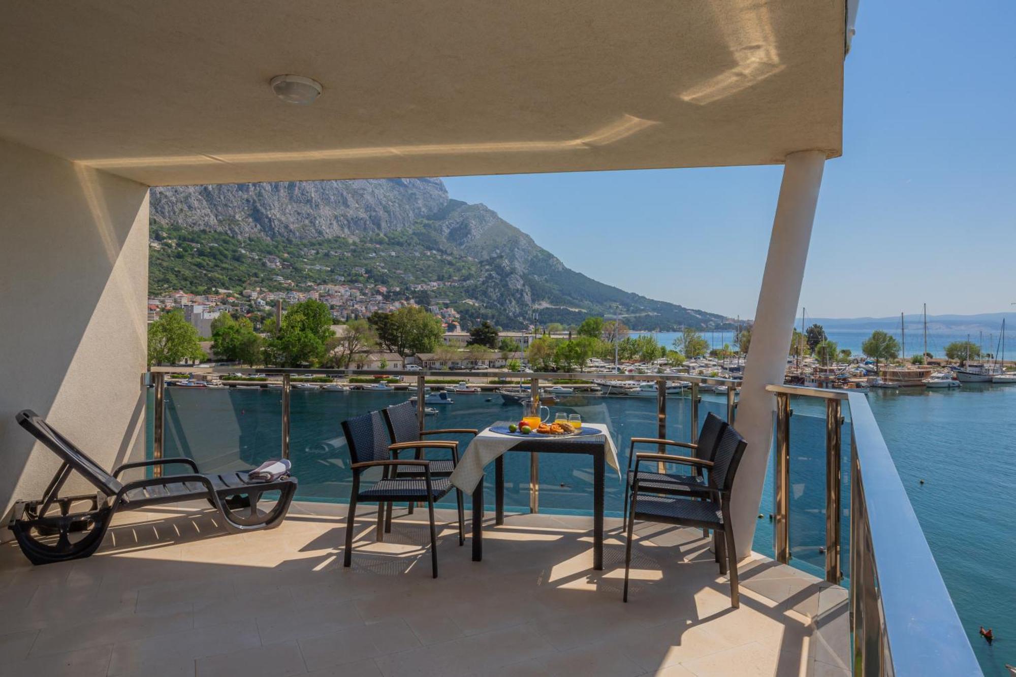 Ap 4+2 In One Of The Most Luxury Building In Omiš Chambre photo