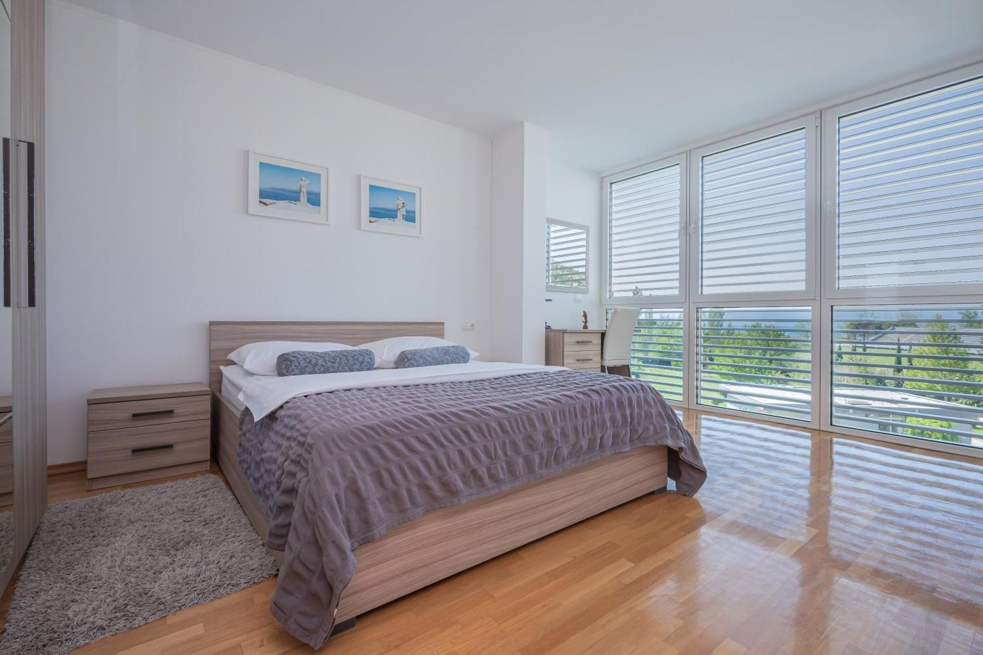 Ap 4+2 In One Of The Most Luxury Building In Omiš Chambre photo