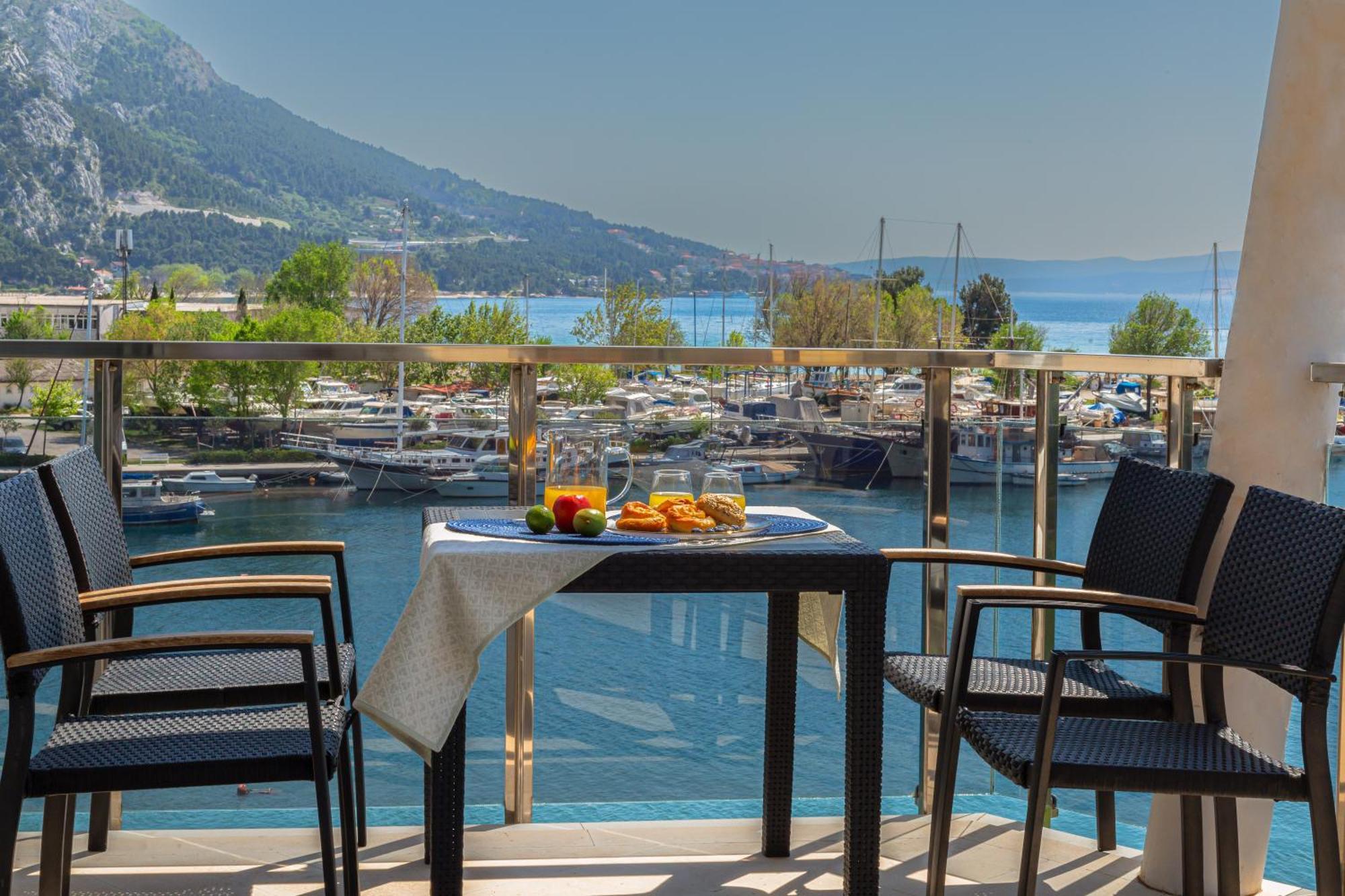Ap 4+2 In One Of The Most Luxury Building In Omiš Chambre photo